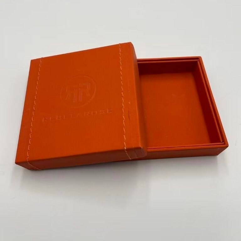 Top and bottom lids jewelry box